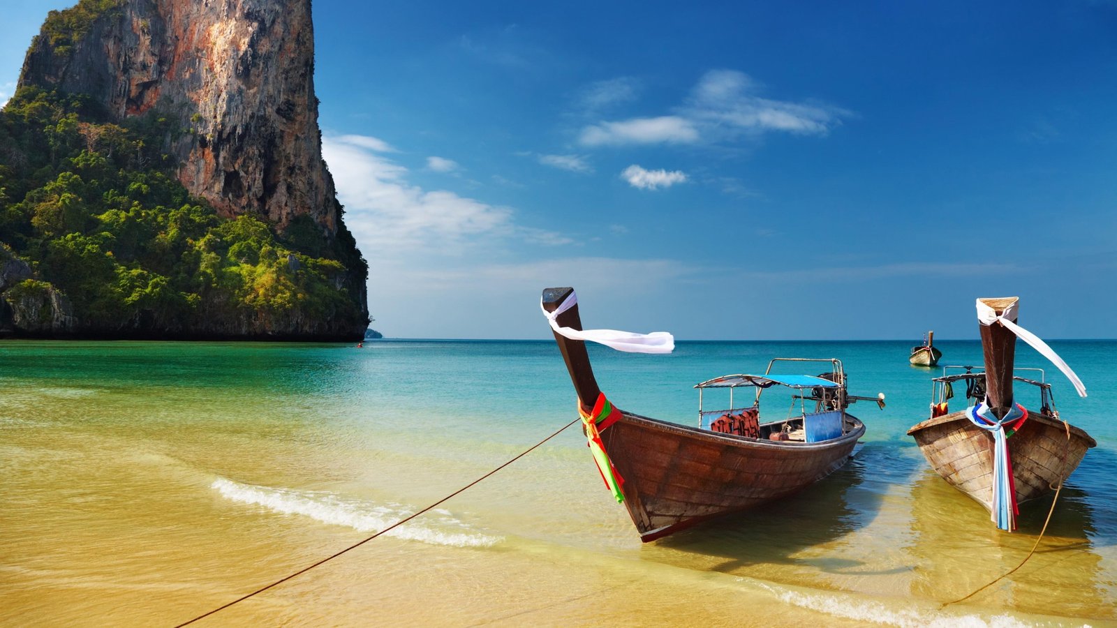 body of water leisure shore tourism beach vacation ocean 2k 4k
