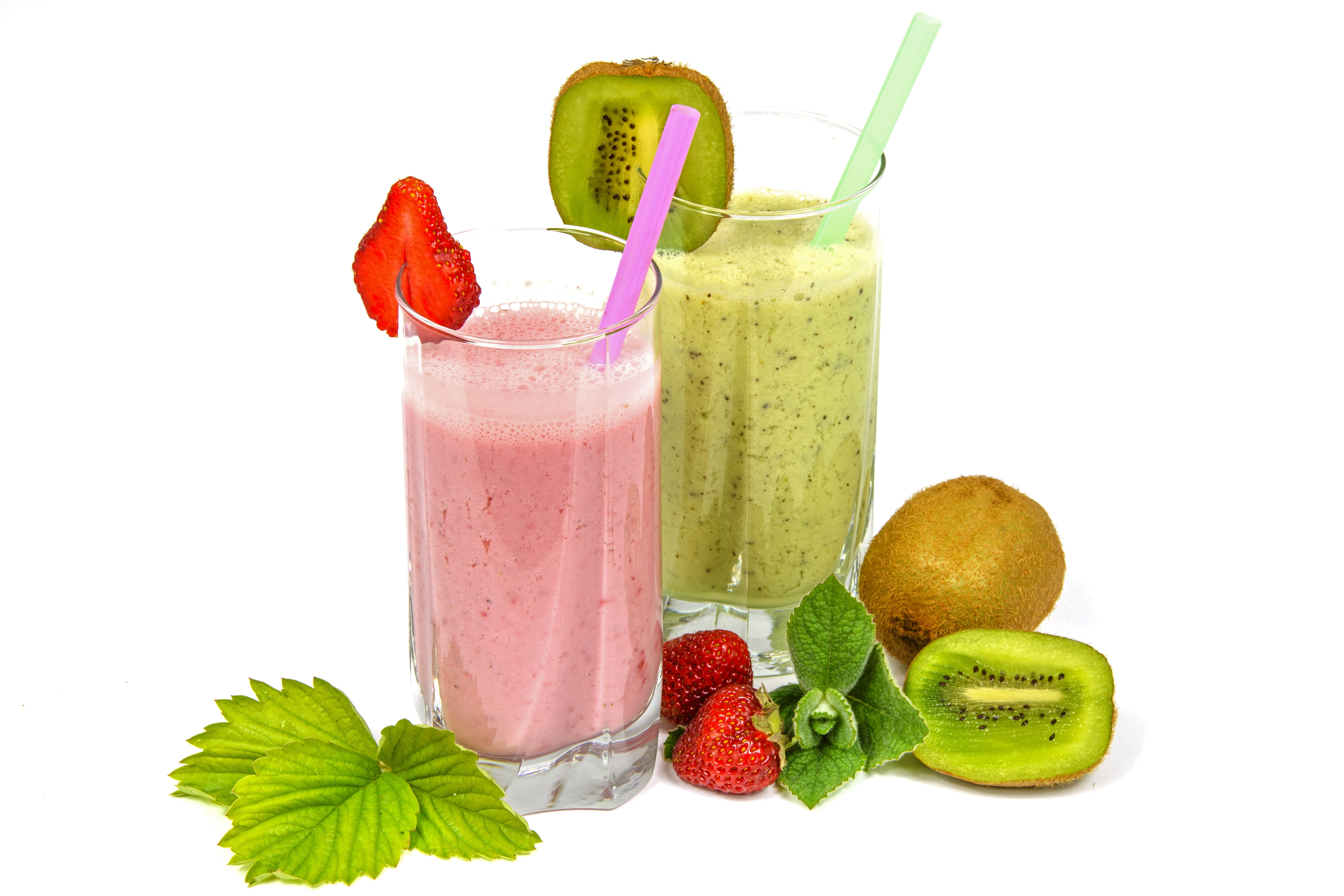 two strawberry and kiwi fruit shakes cocktails smoothie 2k 4k 5k