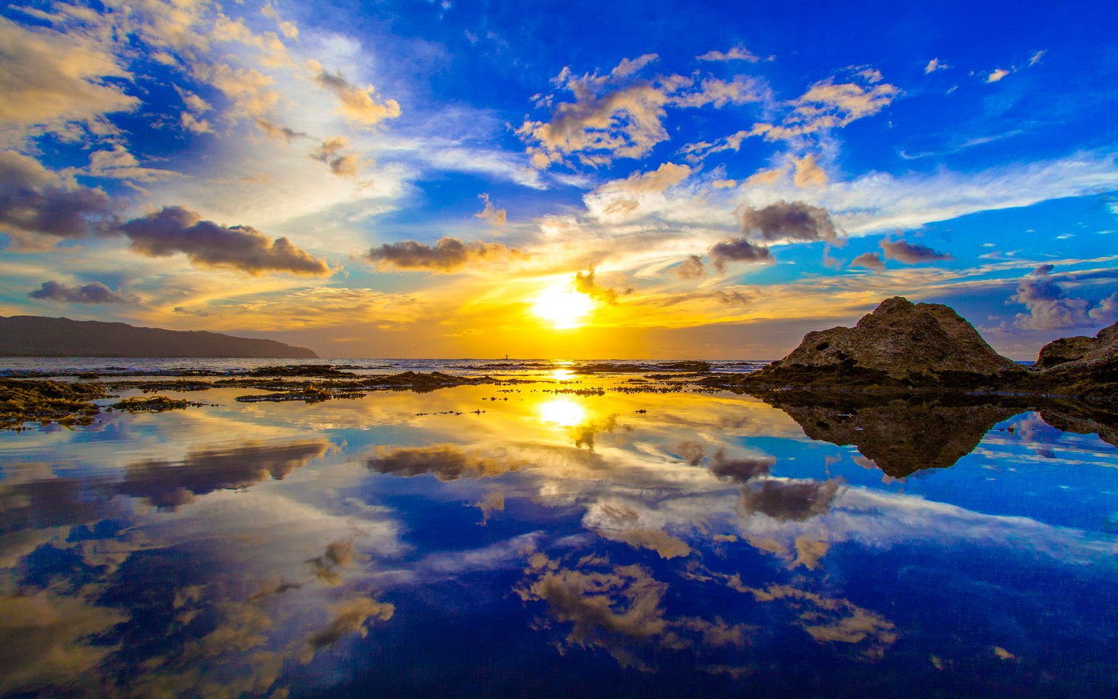 Gold Sun Reflection Oahu s North Shore In Hawaii Country America Hd Wallpapers For Mobile Phones Tablet And Laptop 2k 4k