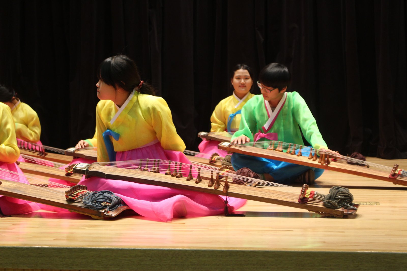 korean music hanbok musicians stage men group of people 2k 4k 5k