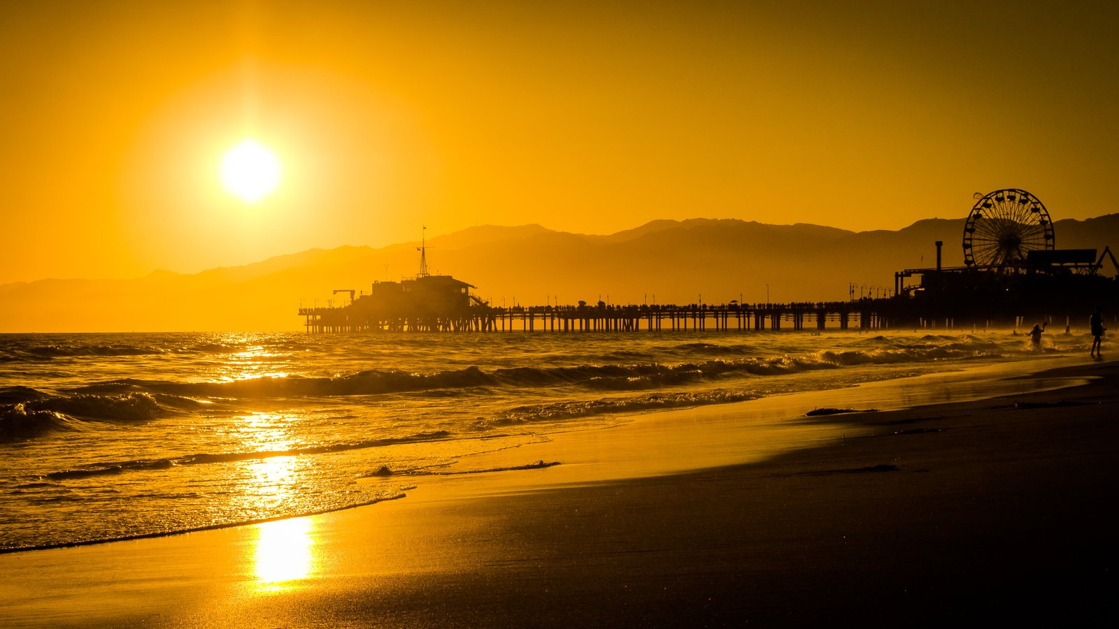 landscape photo of beach within port Santa Monica pier santa monica 2k 4k