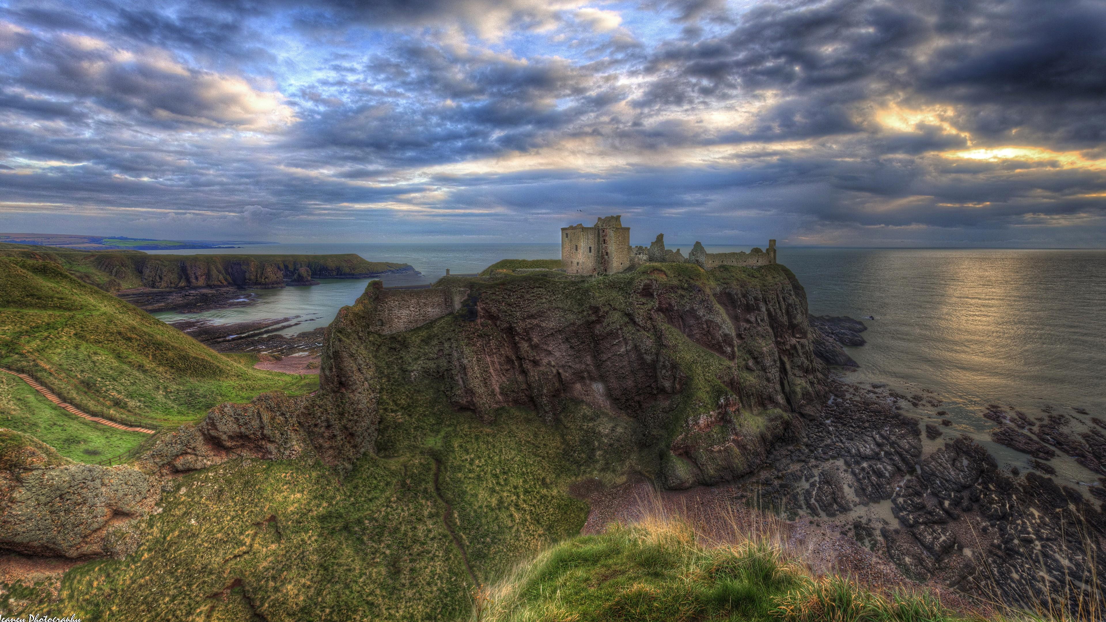cloud stonehaven shore dunnottar castle scotland highland 2k 4k