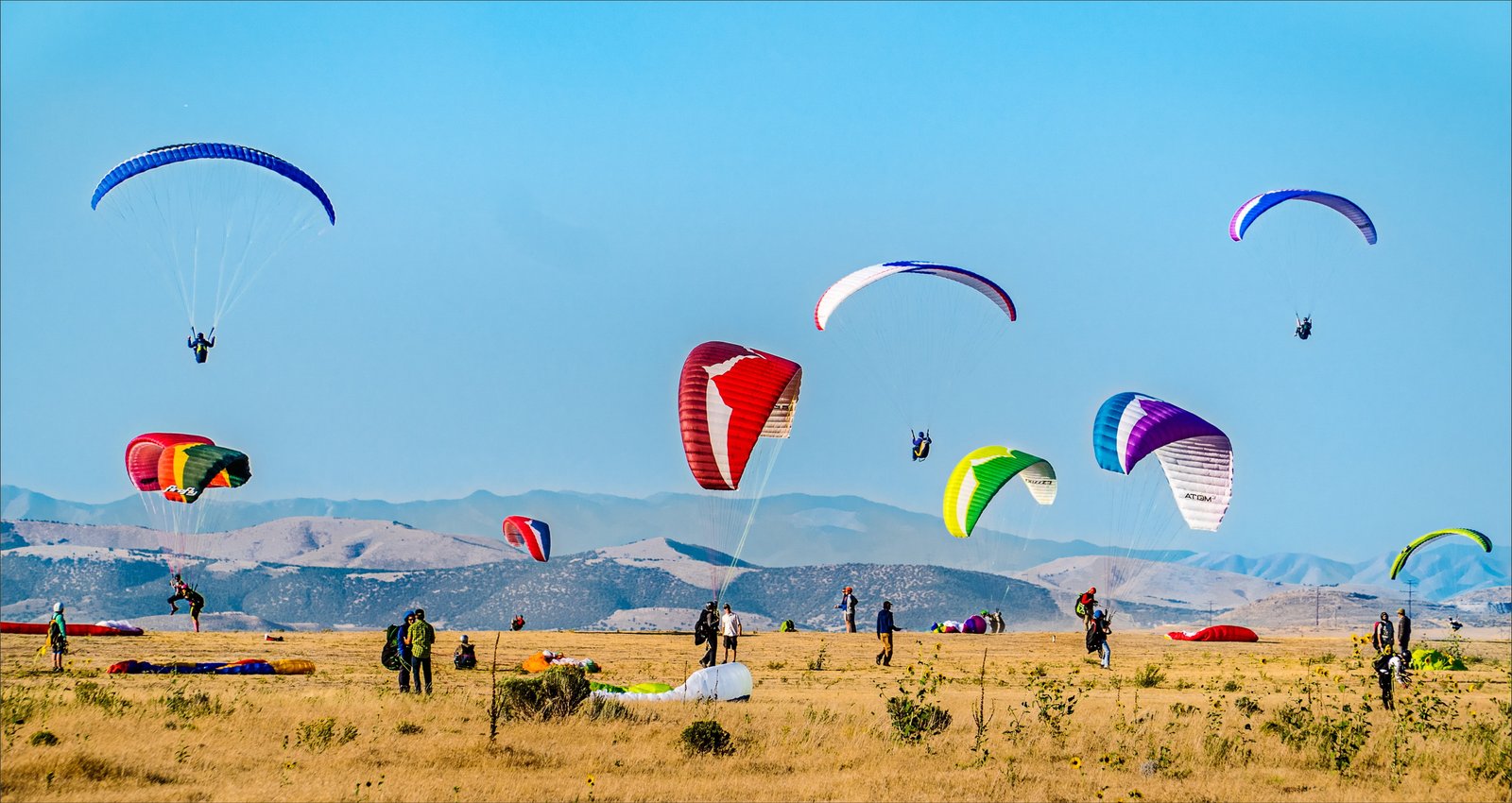 parachute sky air flying paraglider pixbay paragliders 2k 4k 5k
