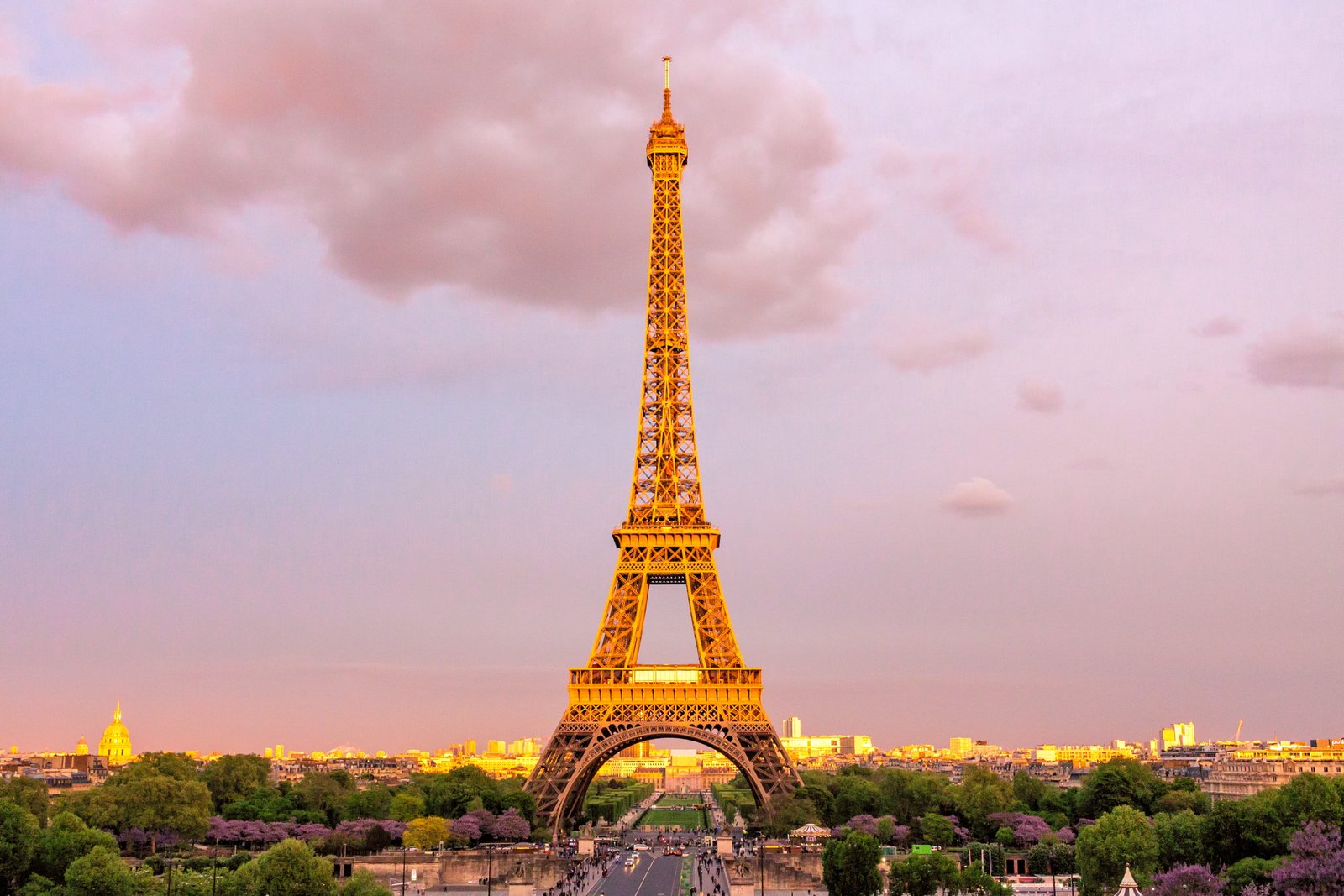 Photo of Eiffel Tower architecture buildings city cityscape 2k 4k 5k