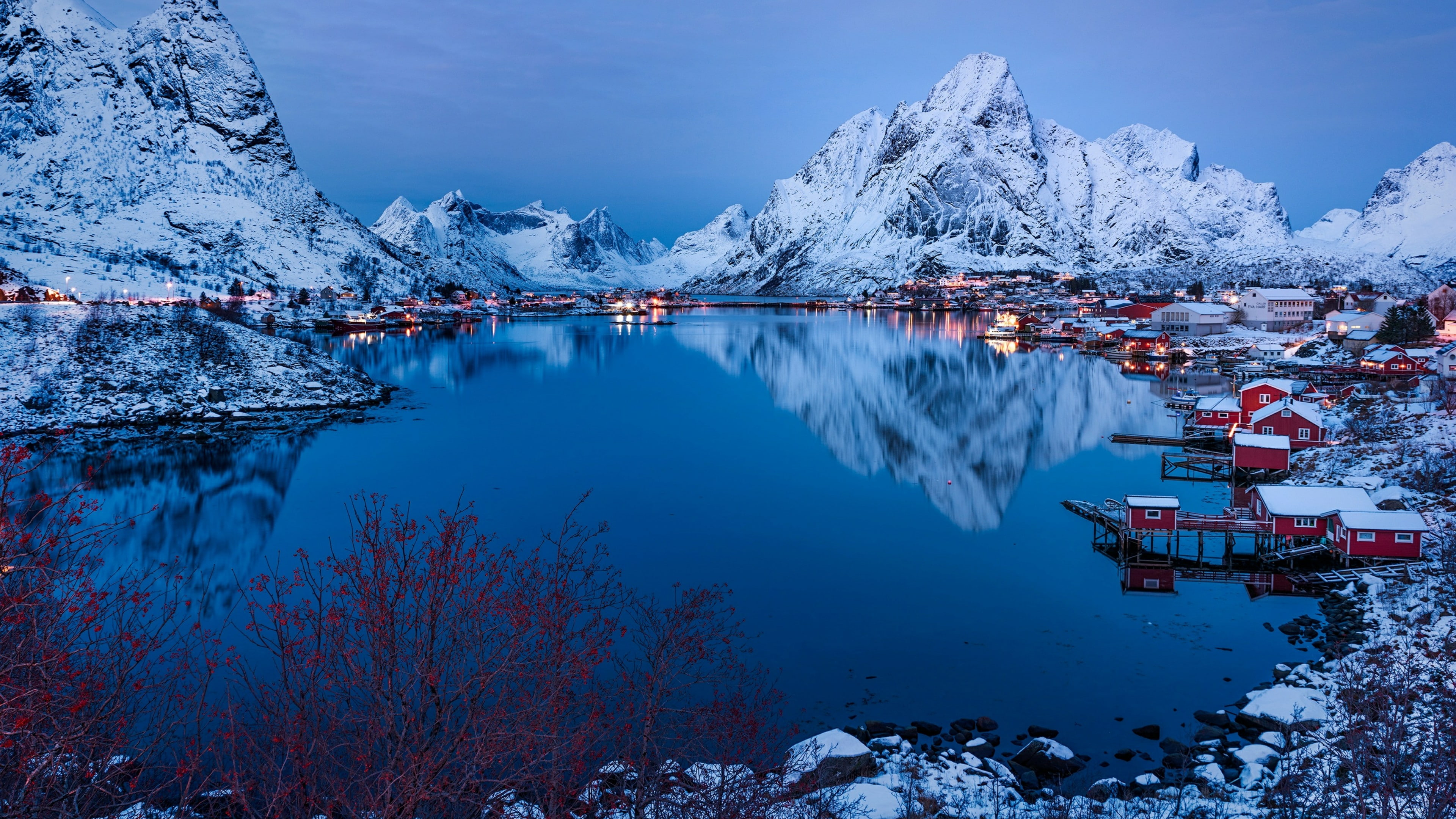 reine lofoten norway red houses twilight dusk reflection 2k 4k