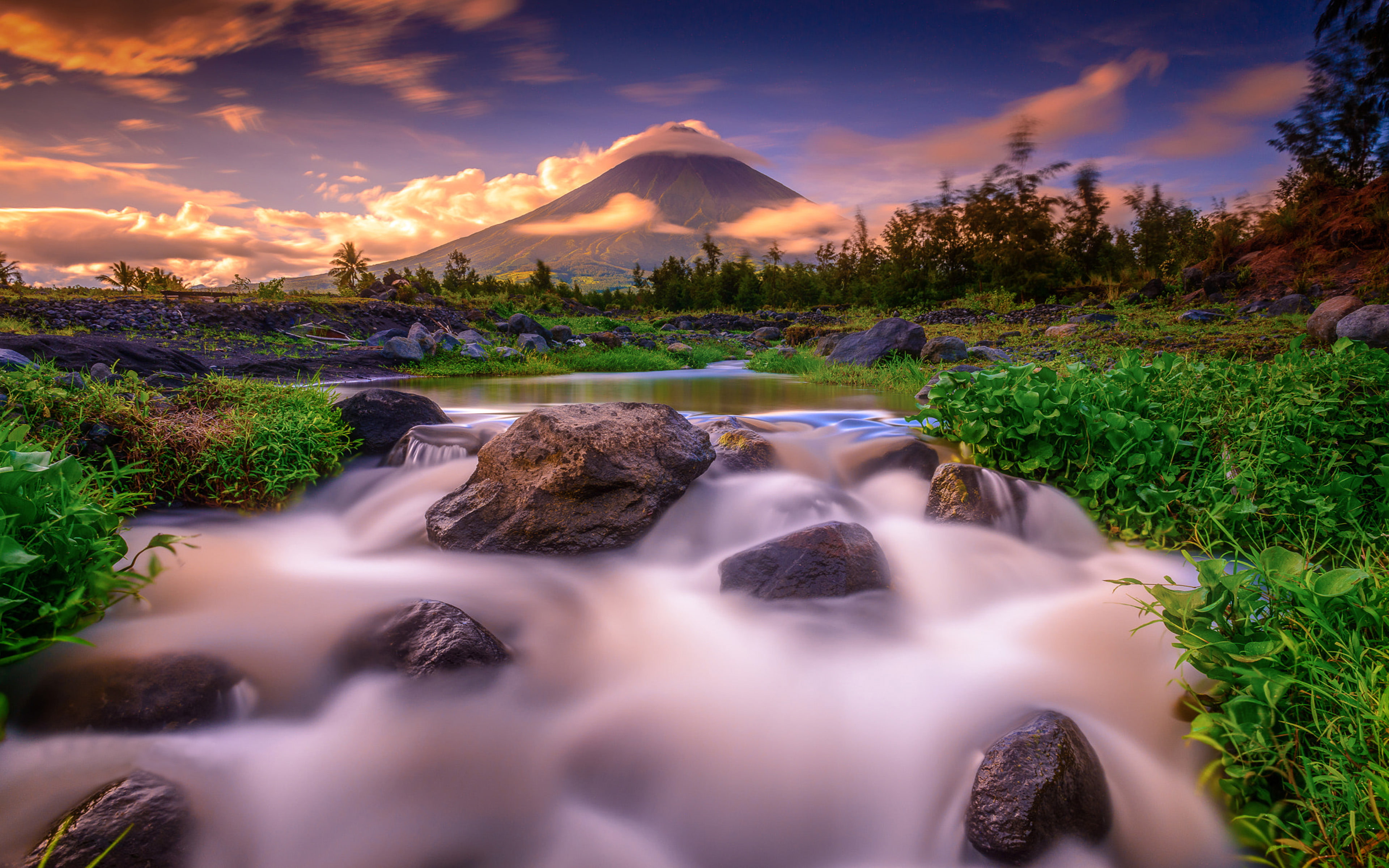 Sunset Mount Mayon Stratovolcano N The Daraga Philippines Mountain River Creek Grass Landscape Nature Android Wallpapers For Your Desktop Or Phone 2k 4k