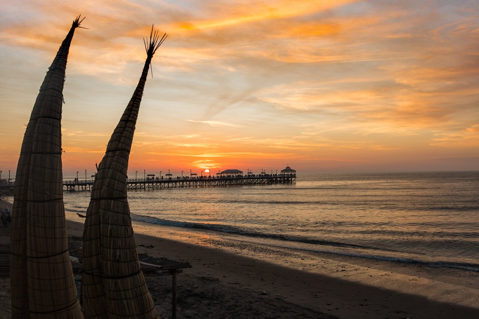 trujillo huanchaco beach peru adobe horizon holiday beauty 2k 4k 5k