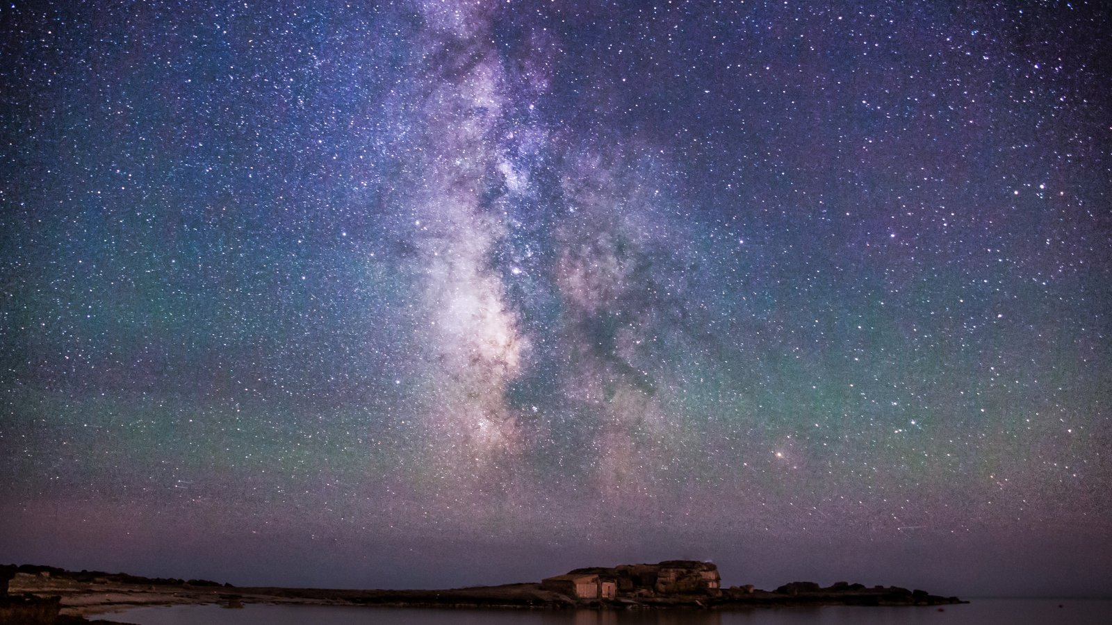 Iceland wallpaper night sky stars northern lights 2k 4k 5k