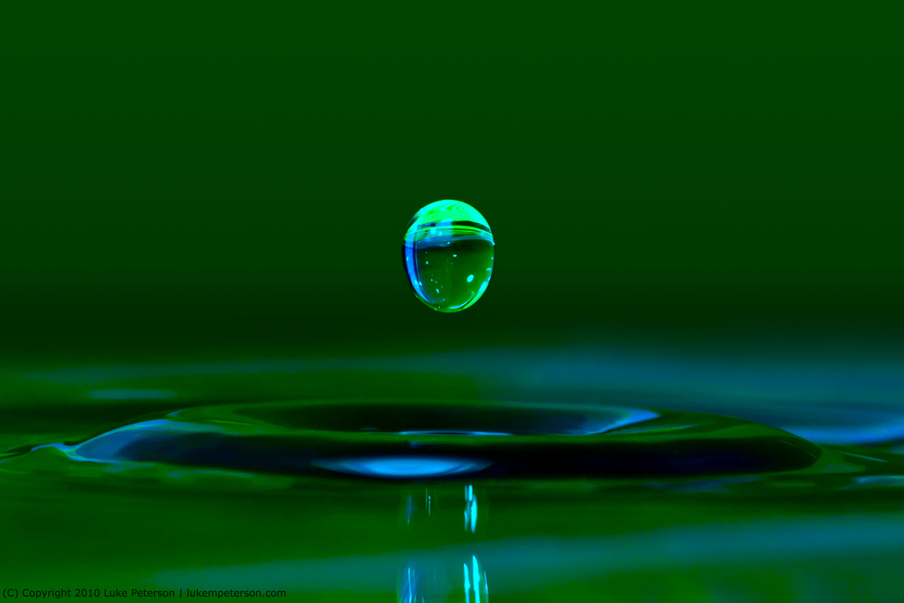 droplet of water Single green egg 2k