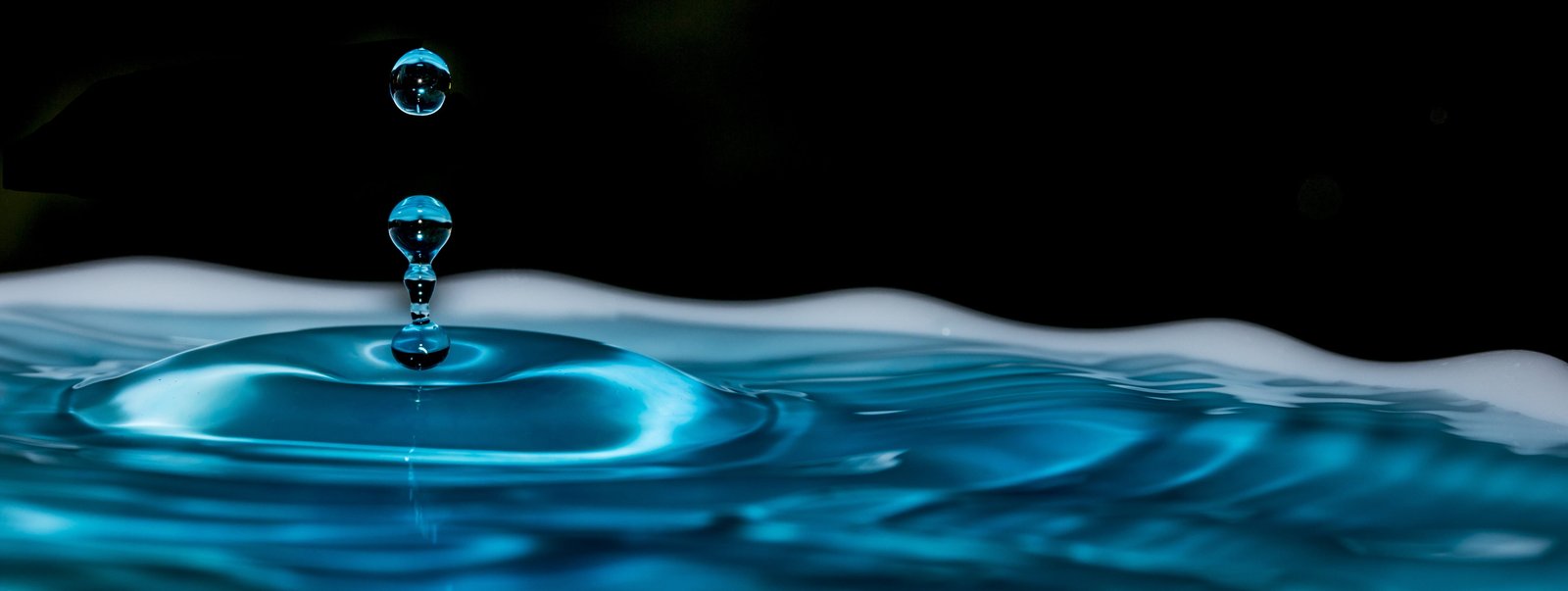 water dew drops blue fresh drop wet macro nature 2k 4k 5k