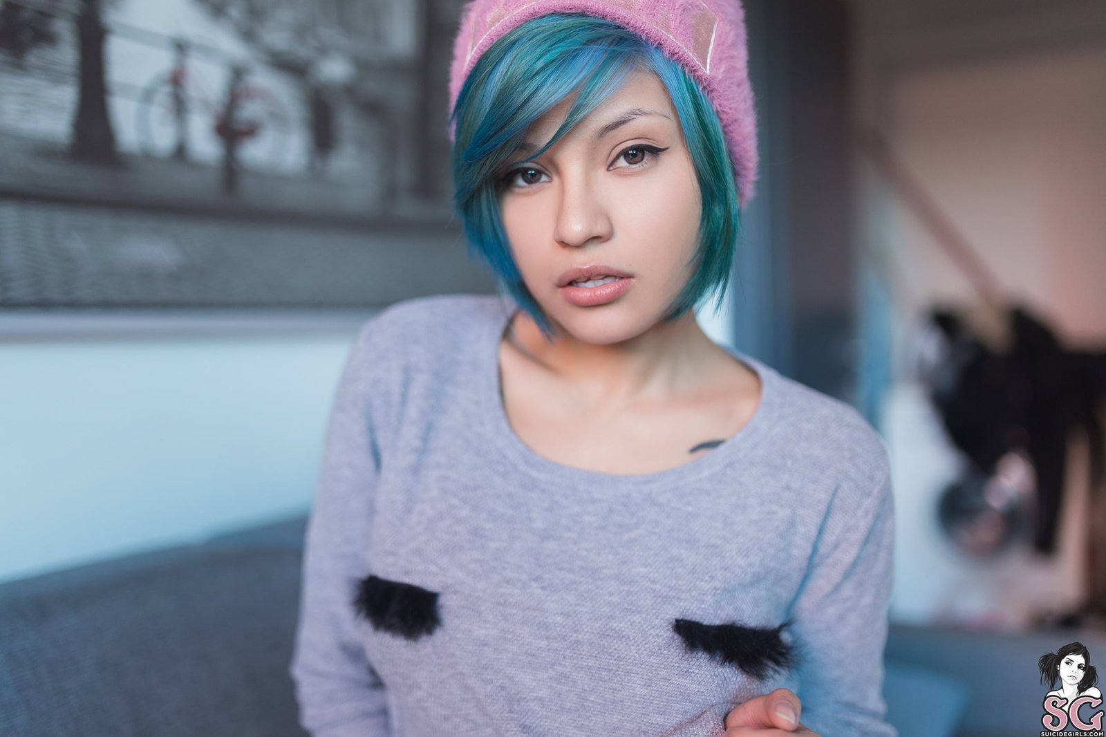 Jelly Suicide Girls dyed hair short women indoors 2k