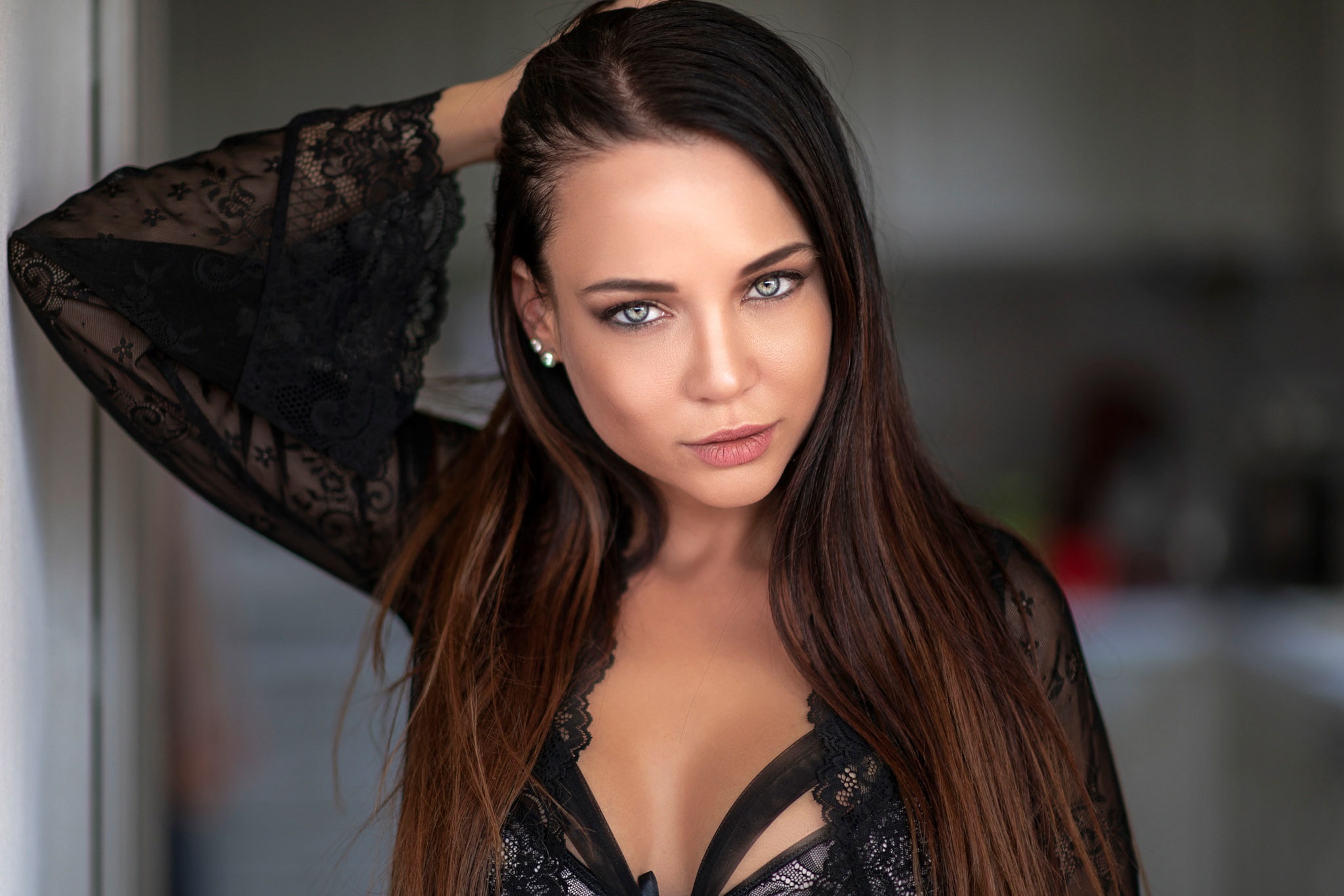 look pose model portrait makeup brunette hairstyle beauty 2k