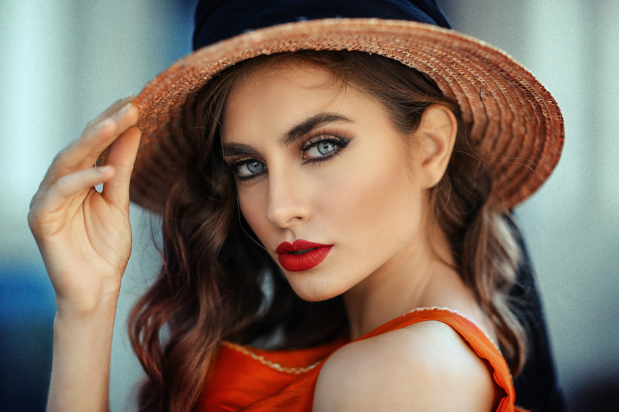 women brunette hat face portrait blue eyes red lipstick 2k