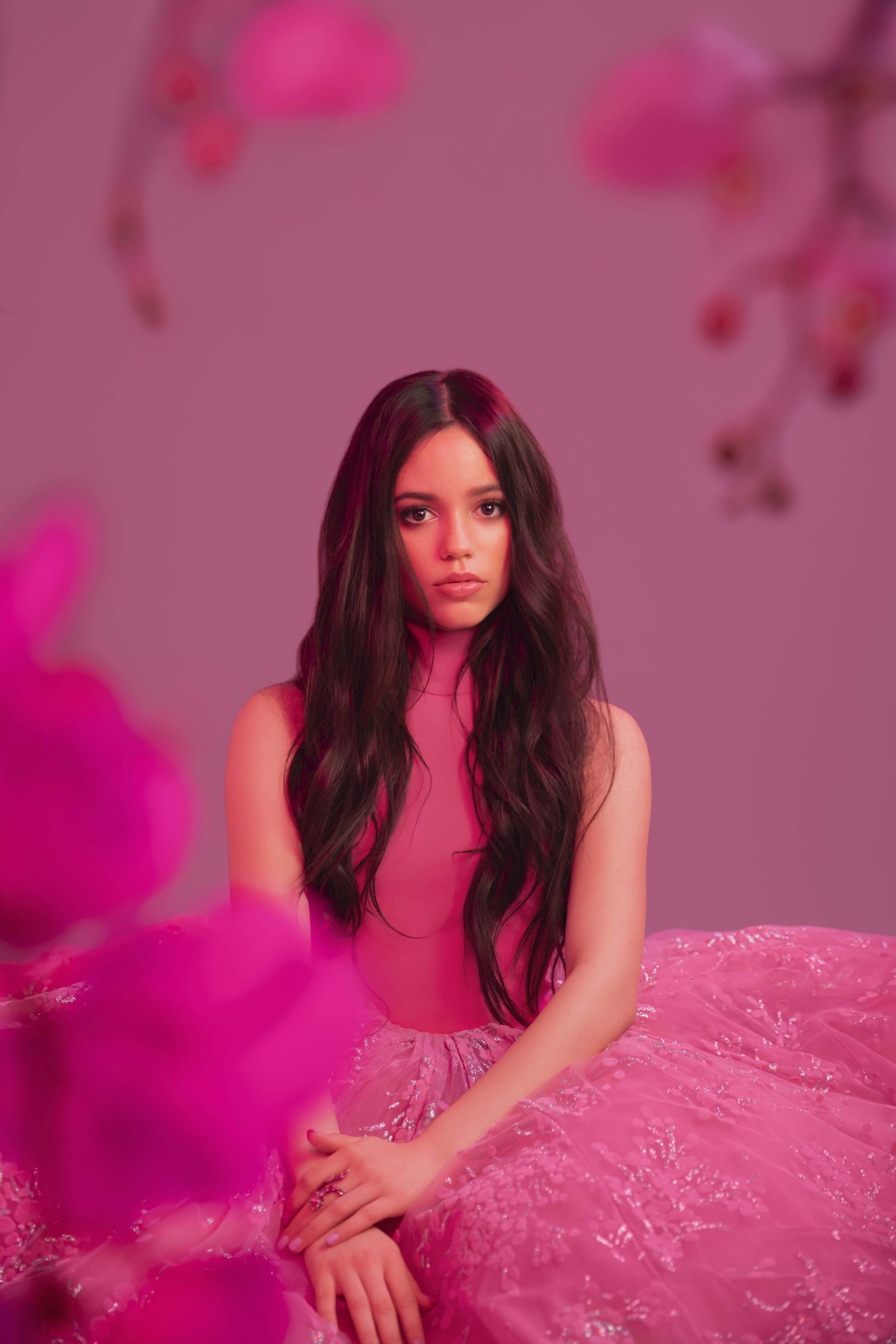 Jenna Ortega wednesday actress pink dress celebrity 2k