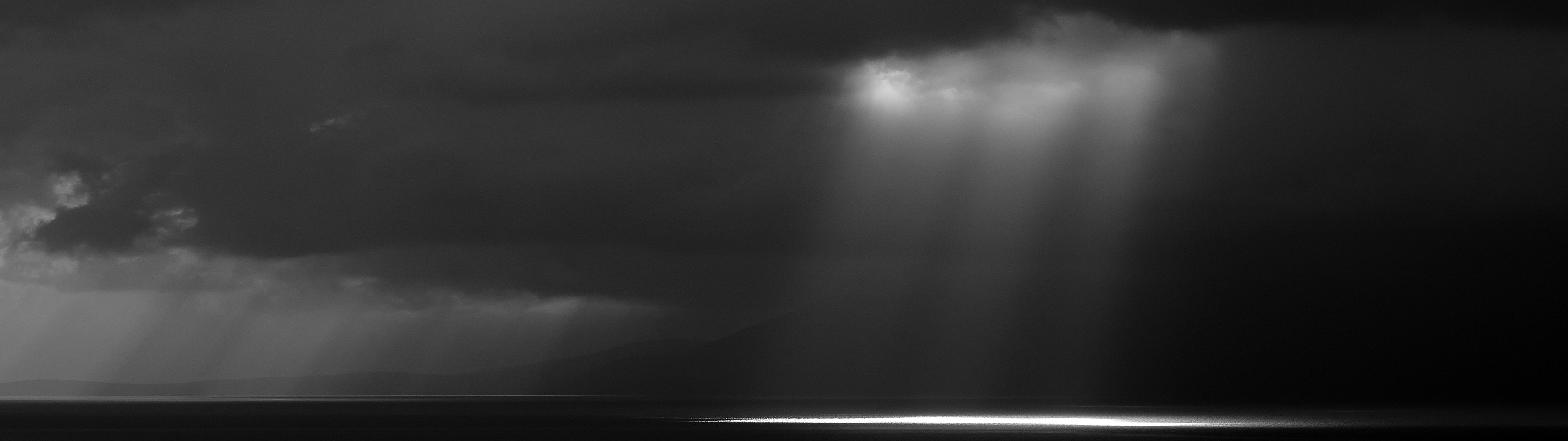 landscape nature dual screen night illuminated motion no people widescreen dualmonitor dualscreen 2k 4k