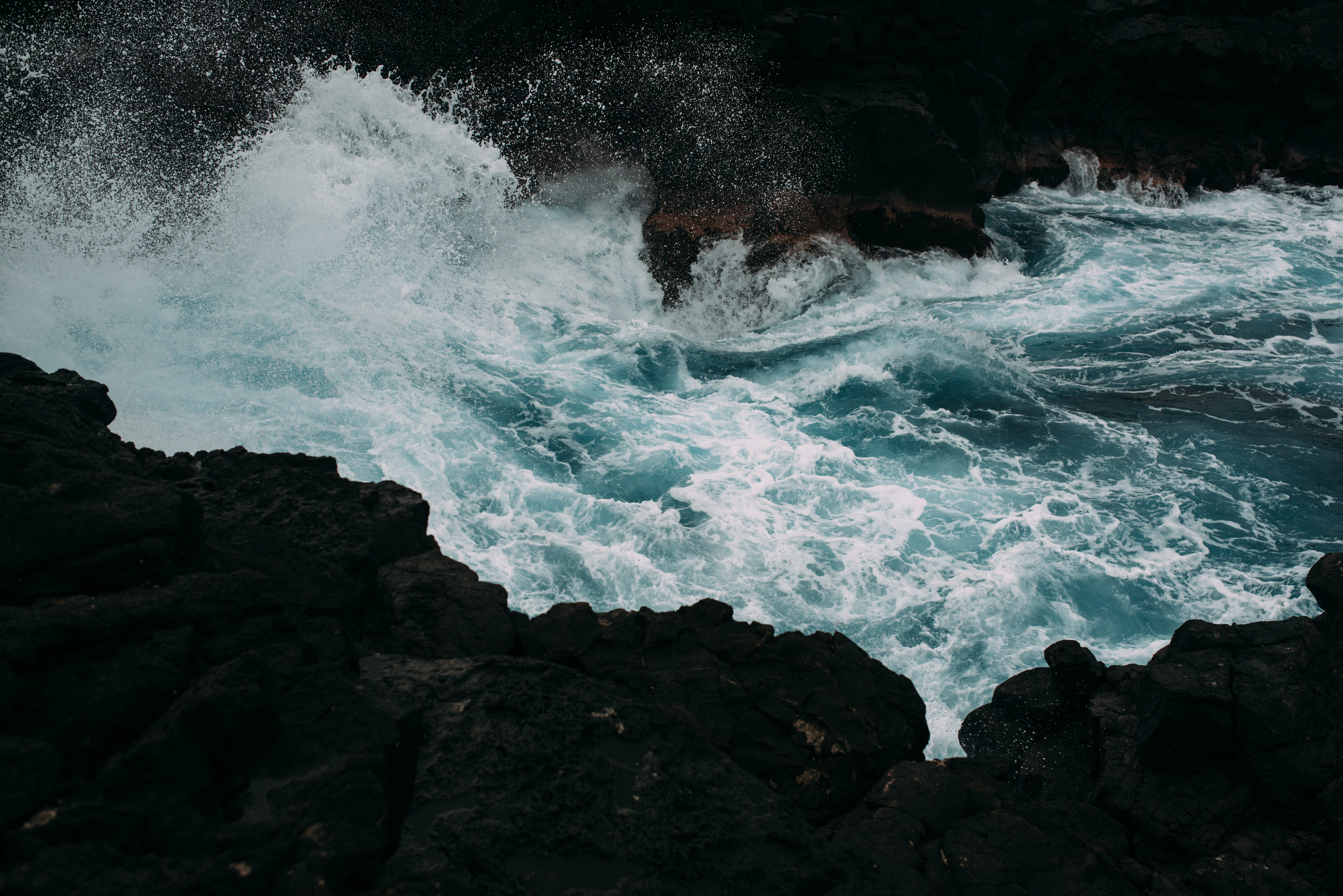 ocean wave near rock sea waves black formation coast 2k 4k 5k