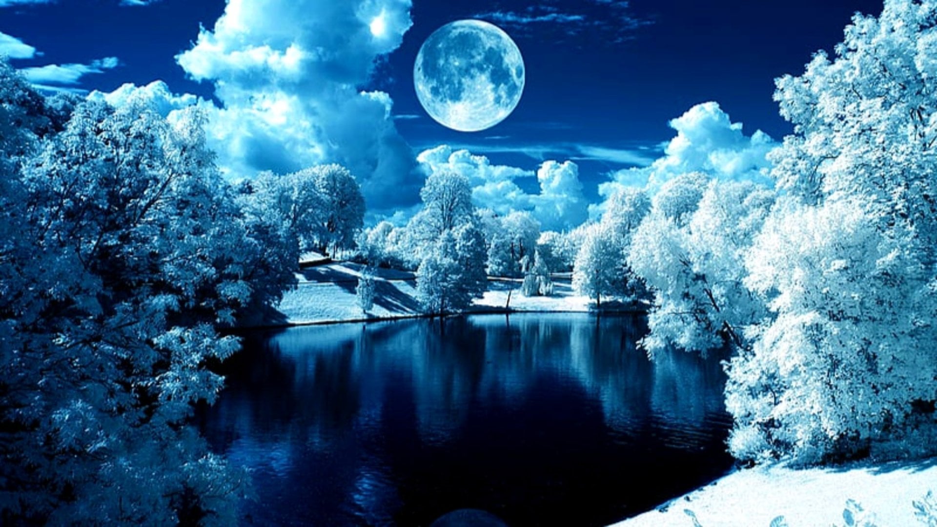Moon and Lake 2k