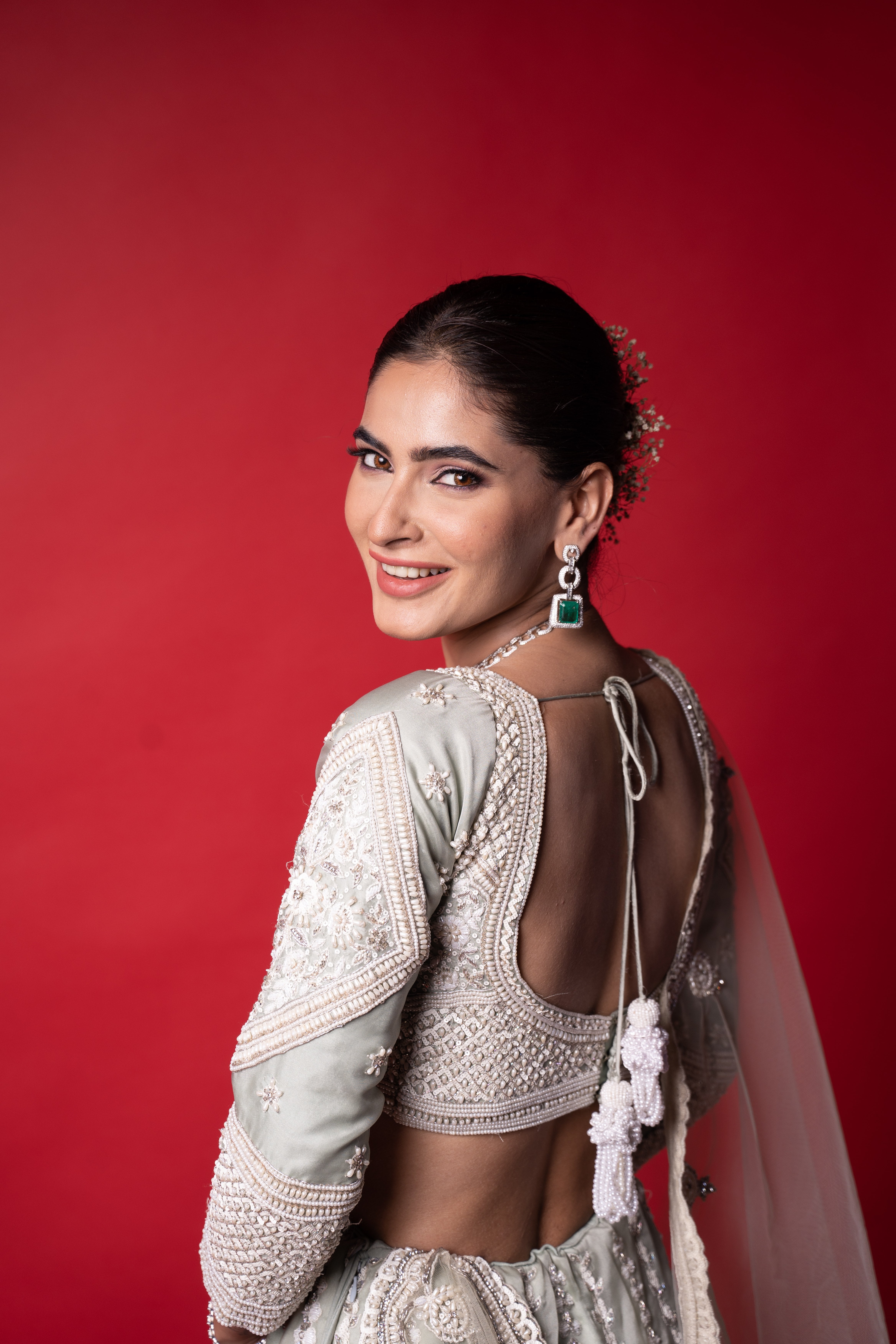 Karishma Sharma beautiful actress indian 4k wallpaper 2k 5k