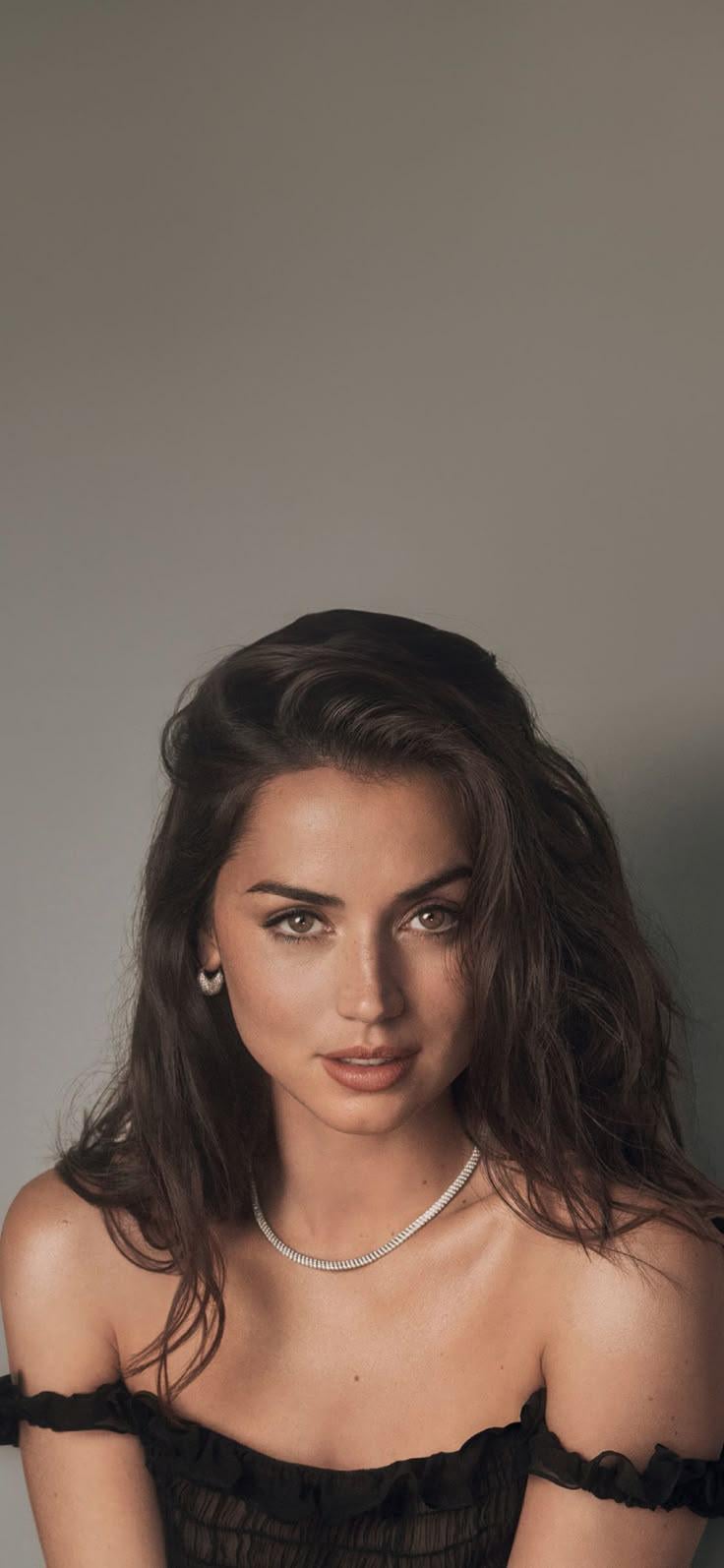 Ana de Armas phone wallpaper